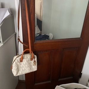 Michael Kors hang bag